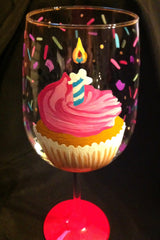 HAPPY BIRTHDAY CUPCAKE WINE GLASS