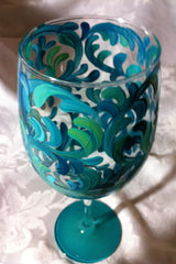 TAN SWIRL WINE GLASS