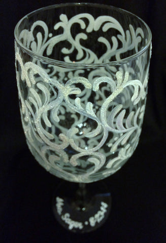 WHITE GLITTER SWIRL WINE GLASS
